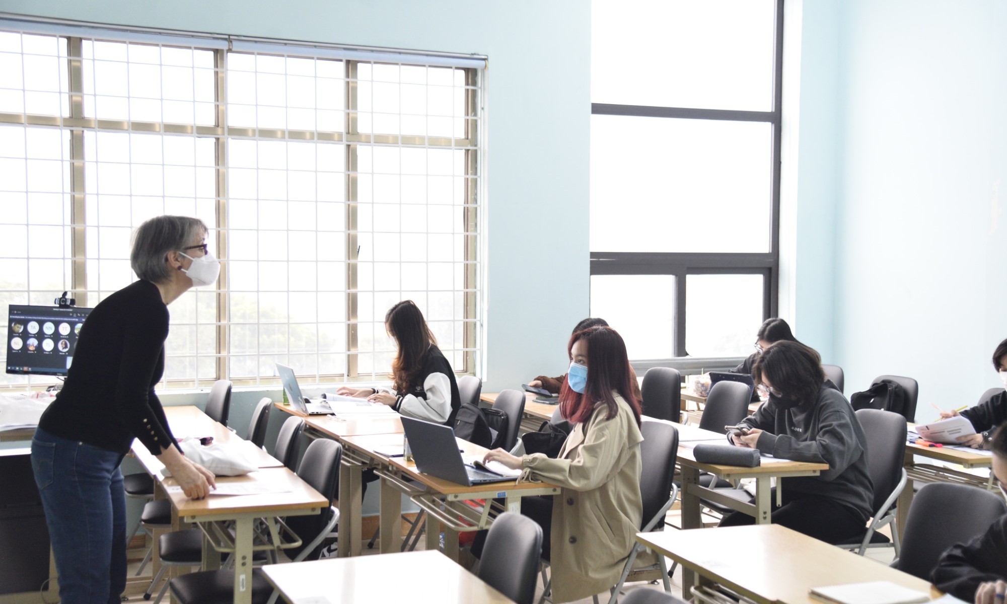 NGÀY ĐI HỌC TRỞ LẠI ĐẦU TIÊN CỦA TRƯỜNG ĐẠI HỌC HÀ NỘI